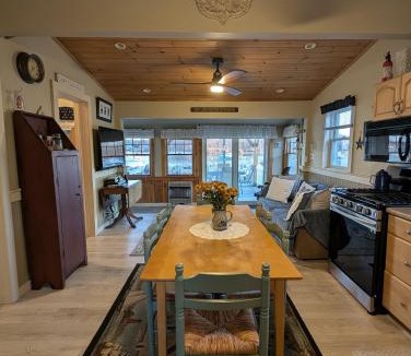 Camp Ellis House | Beach Cottage