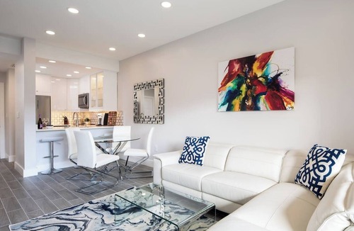 Grey Oaks Condo | Beach & Downtown 5m HotTub Pool Tennis/Pickleball