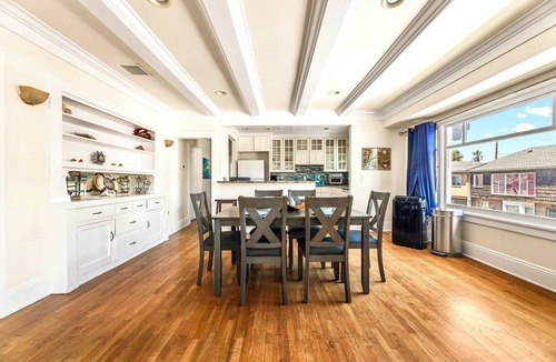 Alamitos Beach Apartment | Beach Escape | Alamitos Shore & LB Marina