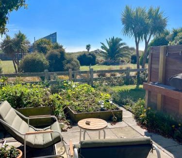 Waimairi Beach House | Beach Escape