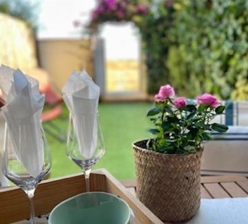 Castelldefels Apartment | Beach flat with garden
