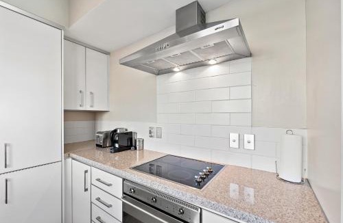 Paihia Apartment | Beach Front 2 Bedroom Apartment