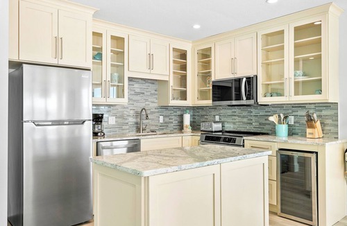 Ilexhurst House | Beach Front 4 Units at Four Beach Lovers All Units