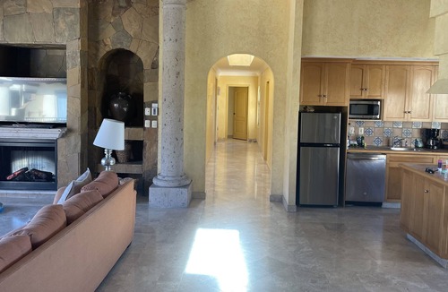 Centro Resort | BEACH FRONT 5 STAR ⭐️ ON MENDANO BEACH 🏖️