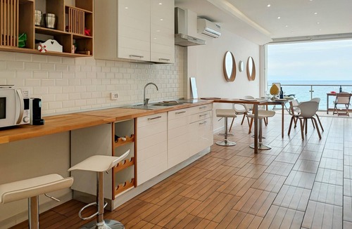 Giardini Naxos Apartment | Beach front apartment in Giardini Naxos