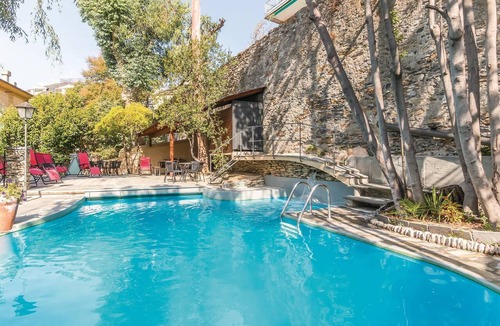 Rapallo Apartment | Beach front apartment in Rapallo GE with swimming pool