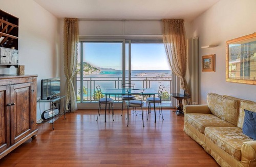 Rapallo Apartment | Beach front apartment in Rapallo with WiFi