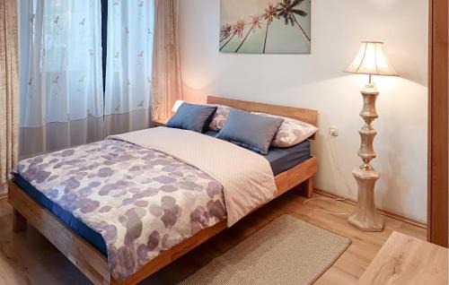 Bakar Apartment | Beach Front Apartment In Bakar With Wifi