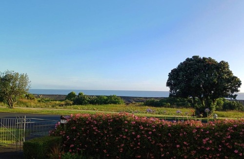 Haumoana Villa | Beach-front Bliss: Coastal Paradise Awaits
