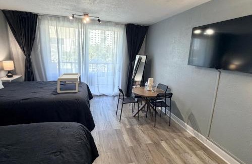 Sunny Isles Beach Apartment | Beach Front Building Studio with Balcony Kitchen Pool Gym direct Beach Access in Sunny Isles Beach Miami