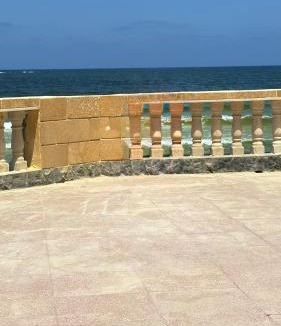 Ad-Dukhaylah Ski Chalet | Beach front Chalet