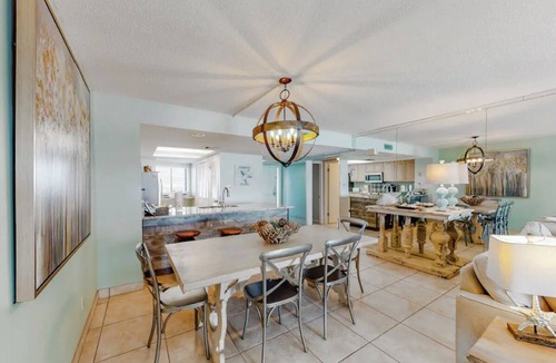 Miramar Beach Condo | BEACH FRONT CONDO SLEEPS 8 WITH BEAUTIFUL VIEWS OF THE GULF IN MIRAMAR BEACH