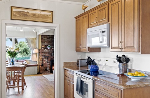 Carmel Cottage | Beach Front Cottages with Stunning Views.