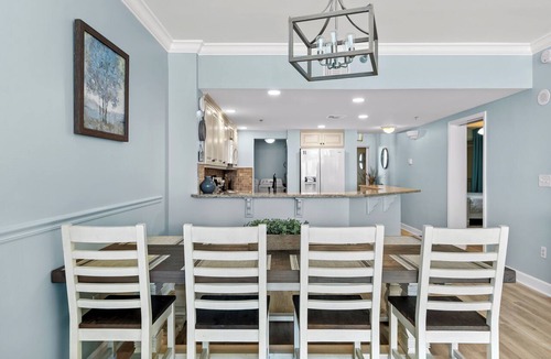 Destin Condo | Beach Front | Endless Views | Gulf Front Pool | Hot Tub