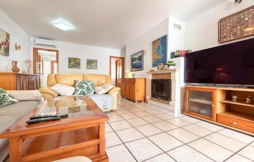 Pueblo Latino House | Beach Front Home In Pilar De La Horadada