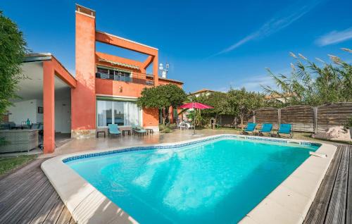 Saint-Laurent-du-Var House | Beach Front Home In Saint-Laurent-Du-Var