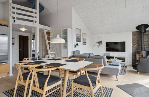 Nørre Lyngvig House | Beach front home in Hvide Sande with sauna