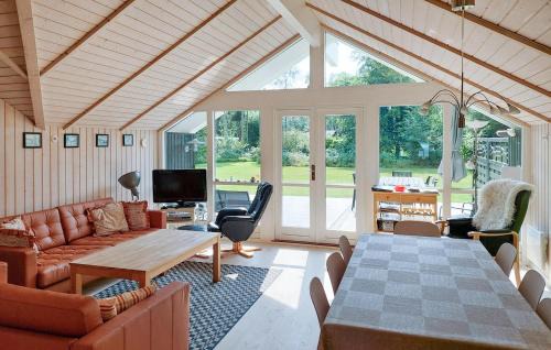 Hou House | Beach Front Home In Hals With Wifi