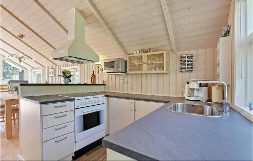 Hou House | Beach Front Home In Hals With Wifi