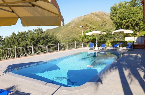 Tortora House | Beach front home in Tortora -CS-
