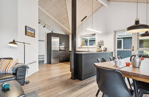 Bratten Strand House | Beach front home in Jerup with sauna