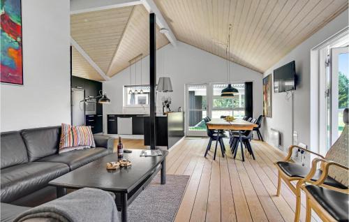Bratten Strand House | Beach Front Home In Jerup With Sauna