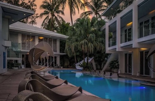 Balabag House | Beach front hotel