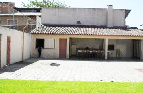 Barra da Lagoa House | Beach front house with pool bar lagoon season