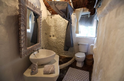 Zona Hotelera House | Beach Front King Size Cabaña Concha