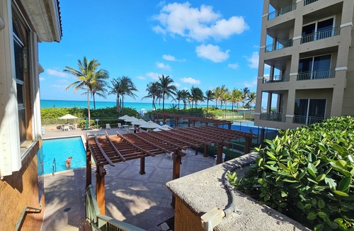 Hallandale Beach Condo | Beach Front Luxury 2-bedroom 2 Bath condo in beautiful Hallandale Beach