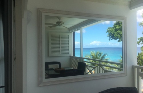 Old Trees Bay Apartment | Beach Front Luxury Apartment With 2 En-Suite Bathrooms And 30m Pool