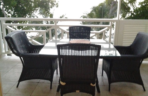 Old Trees Bay Apartment | Beach Front Luxury Apartment With 2 En-Suite Bathrooms And 30m Pool