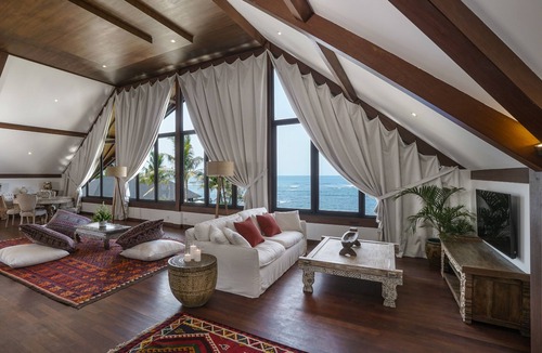 Mengwi House | Beach front Luxury Villa in Cemagi Beach