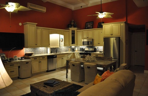 Tibbett's Turn House | Beach Front Paradise Home. Luxurious Funishings!