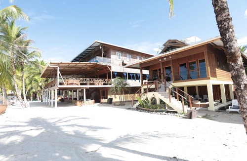 Isla Bastimentos House | Beach Front property