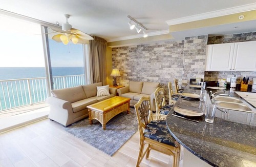 El Centro Beach Resort | Beach Front Resort with Gulf View in Panama City Beach with all amenities!