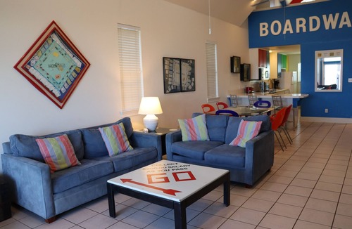 East End House | Beach Front Single House - 6 Person Hot Tub - Great views with Affordable Rate!
