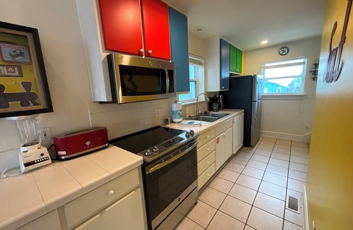 East End House | Beach Front Single House - 6 Person Hot Tub - Great views with Affordable Rate!