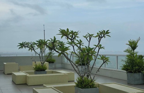 Uswetakeiyawa Apartment | Beach Front studio luxury apartment
