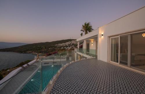 Bogazici Villa | BEACH FRONT SUPER VİLLA Boss 1