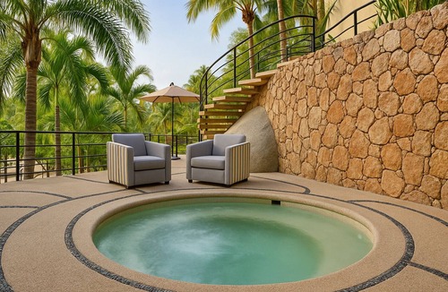 Boca de Tomatlan Villa | Beach Frontage Family vacation Villa