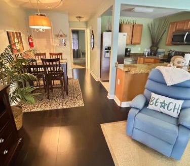 Biloxi Apartment | Beach getaway