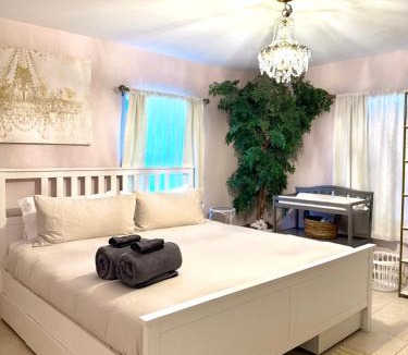 Southwest House | Beach Glam Abode - King Bed, BBQ, Beach Gear