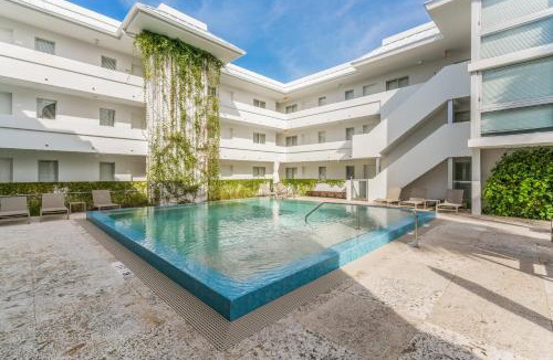 Key Biscayne Apartment | Beach Haus Key Biscayne Contemporary Apartments