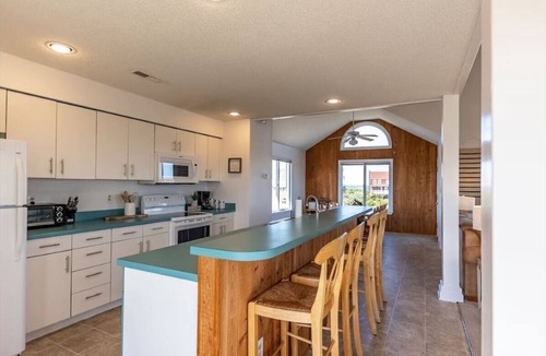South Nags Head House | Beach Haven Just Steps Away from the Ocean, Amazing Views