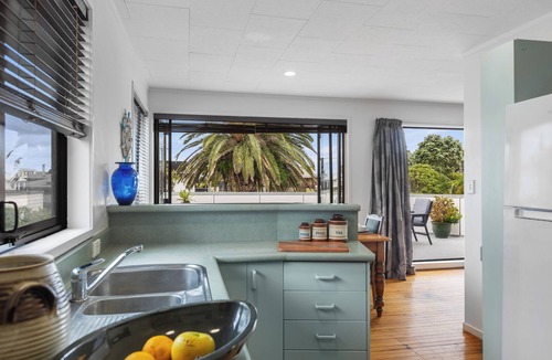 Papamoa Beach House | Beach Haven - Papamoa Beach Escape