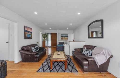 Papamoa Beach House | Beach Haven - Papamoa Beach Escape