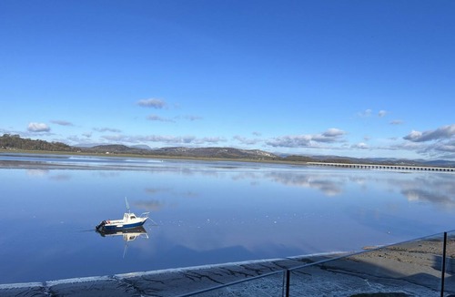 Arnside Apartment | Beach Haven - Stunning Beach Front Property