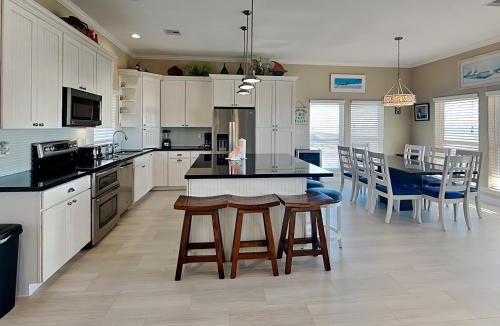 Miramar House | Beach Heaven