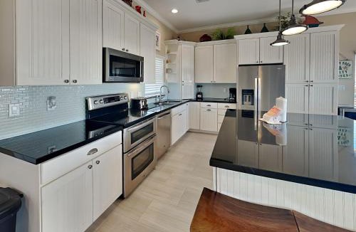 Miramar House | Beach Heaven